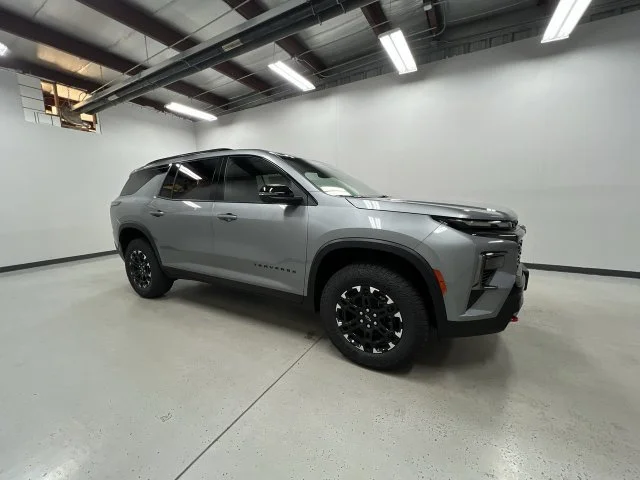 New 2027 Sterling Gray Metallic Chevrolet Z71 image 9