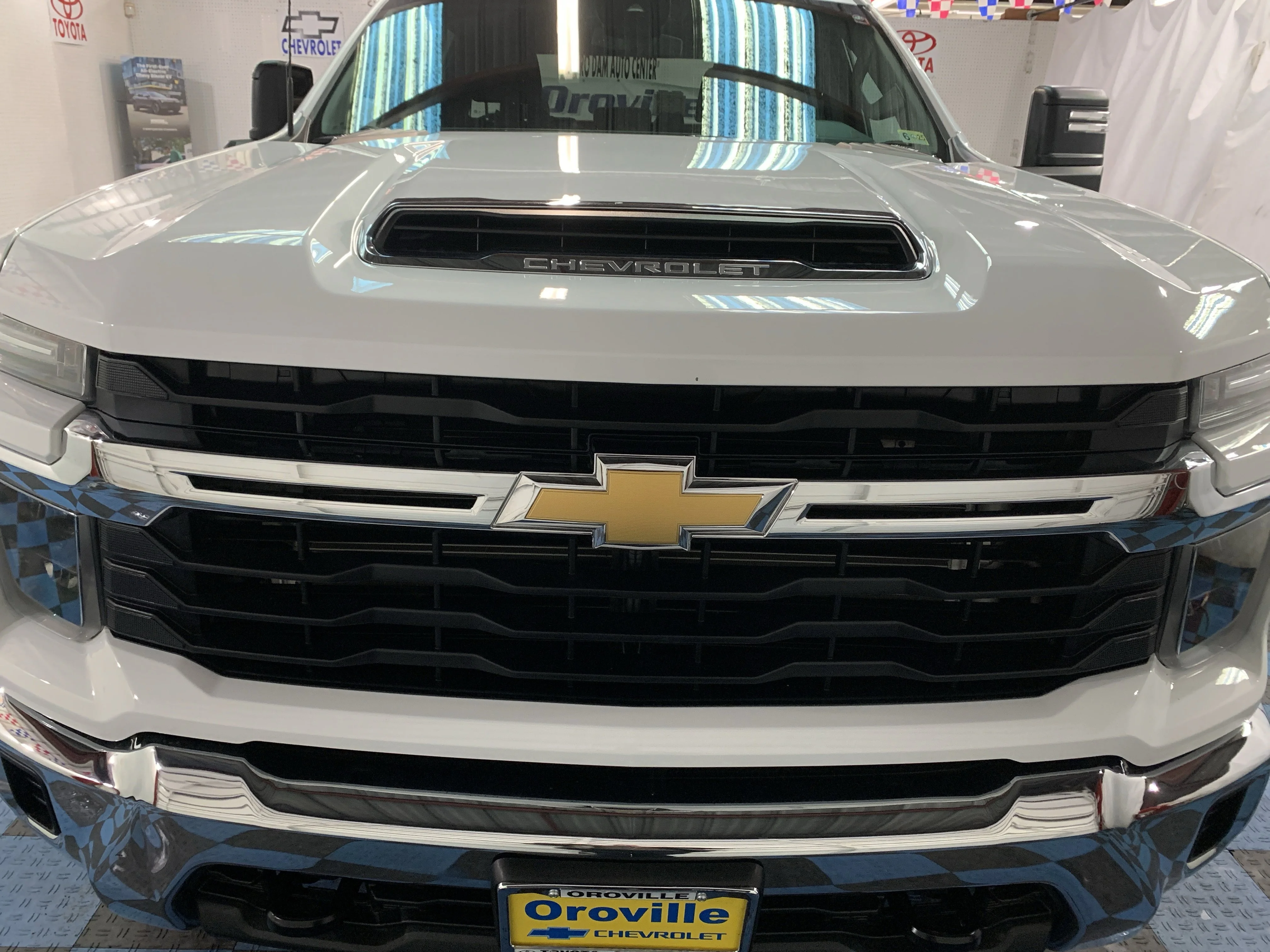 2024 Chevrolet Silverado 2500HD LT - Photo 8
