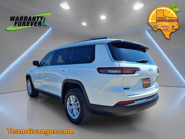 New 2026 Bright White Clear-Coat Exterior Paint Jeep Laredo image 4