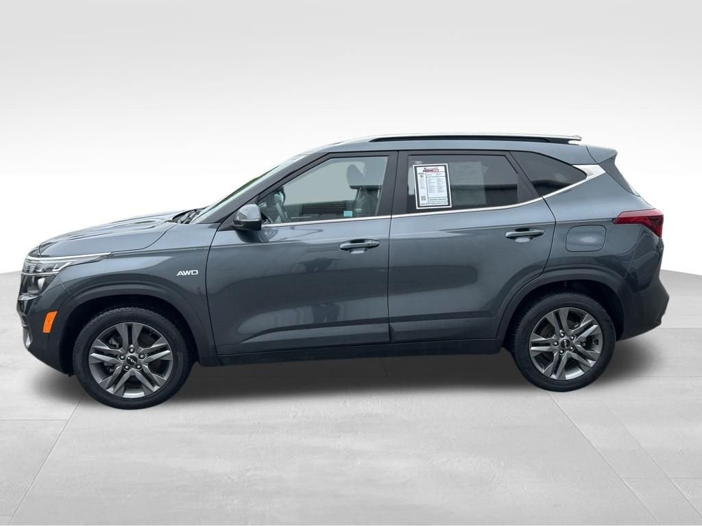 Used 2023 Gray Kia S image 3