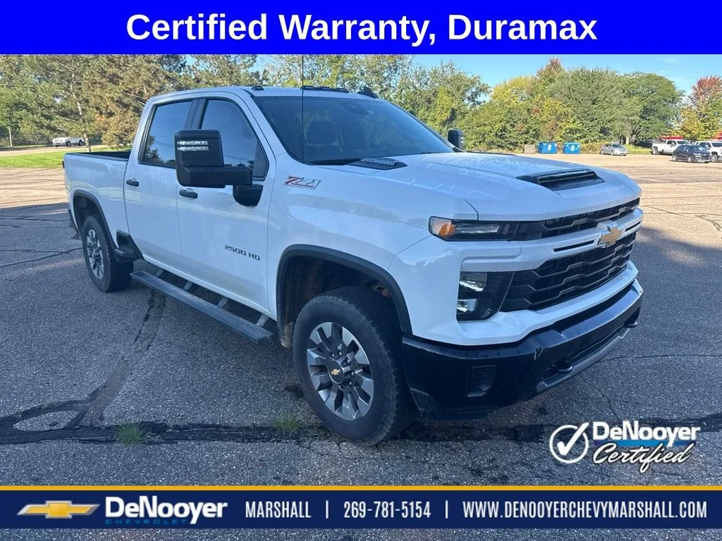 Used 2024 Summit White Chevrolet Custom image 7