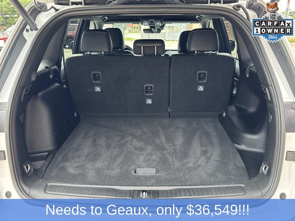 Used 2025 White Jeep Altitude image 15
