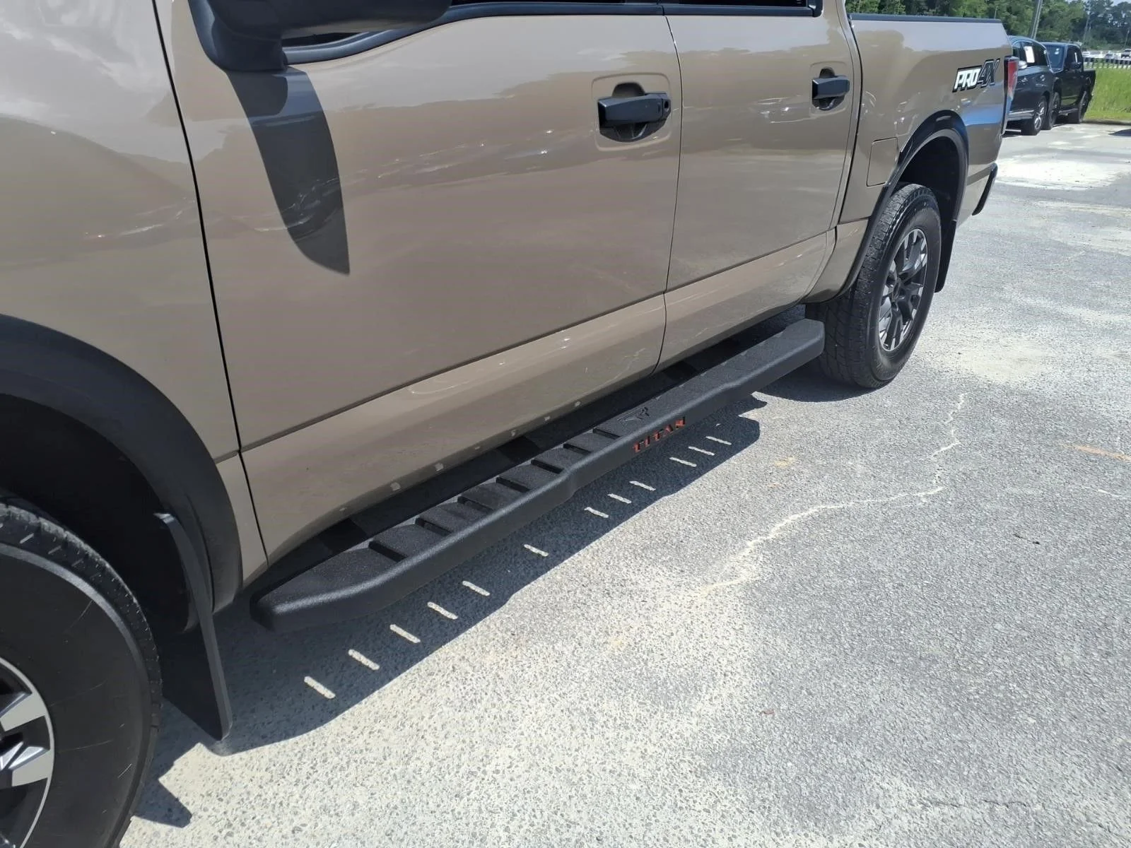 2022 Nissan Titan PRO-4X - Photo 7