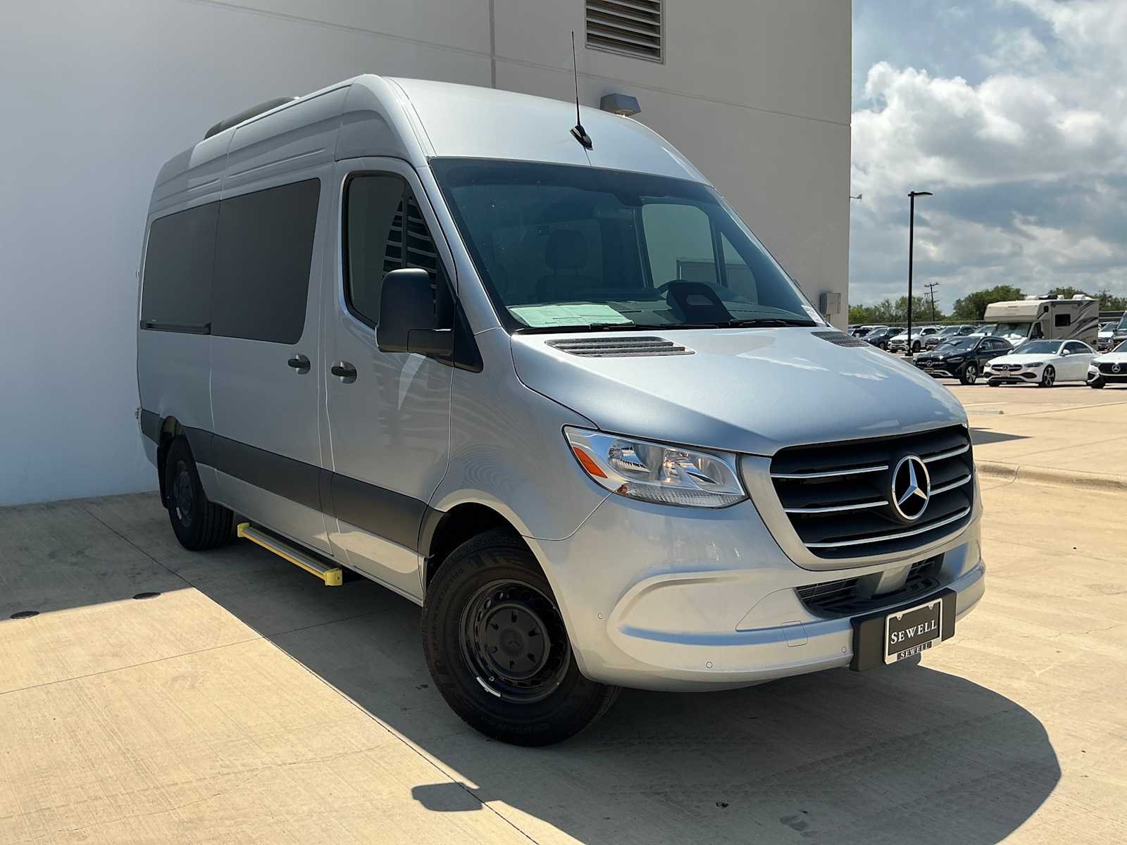 New 2025 High-tech silver metallic Mercedes-Benz  image 3