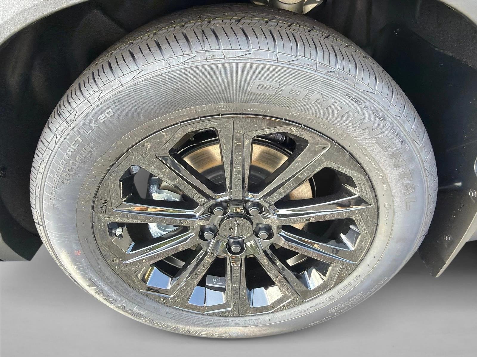 New 2026 Midnight Black Metallic Toyota XLE image 20