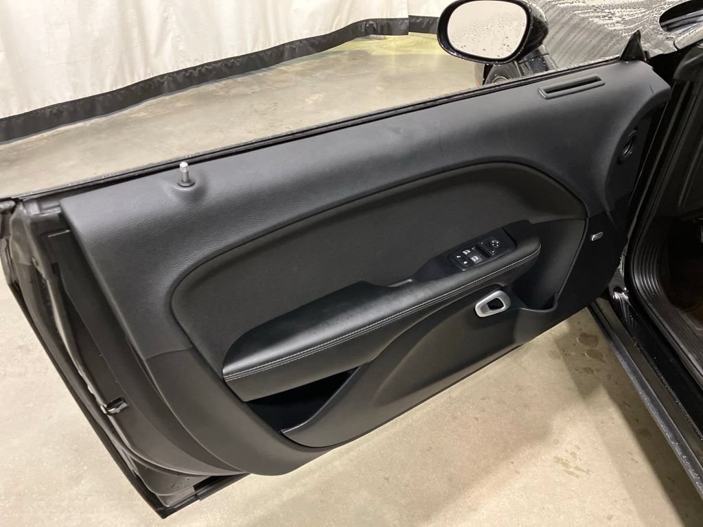 Used 2016 Pitch Black Clearcoat Dodge R/T Scat Pack image 10