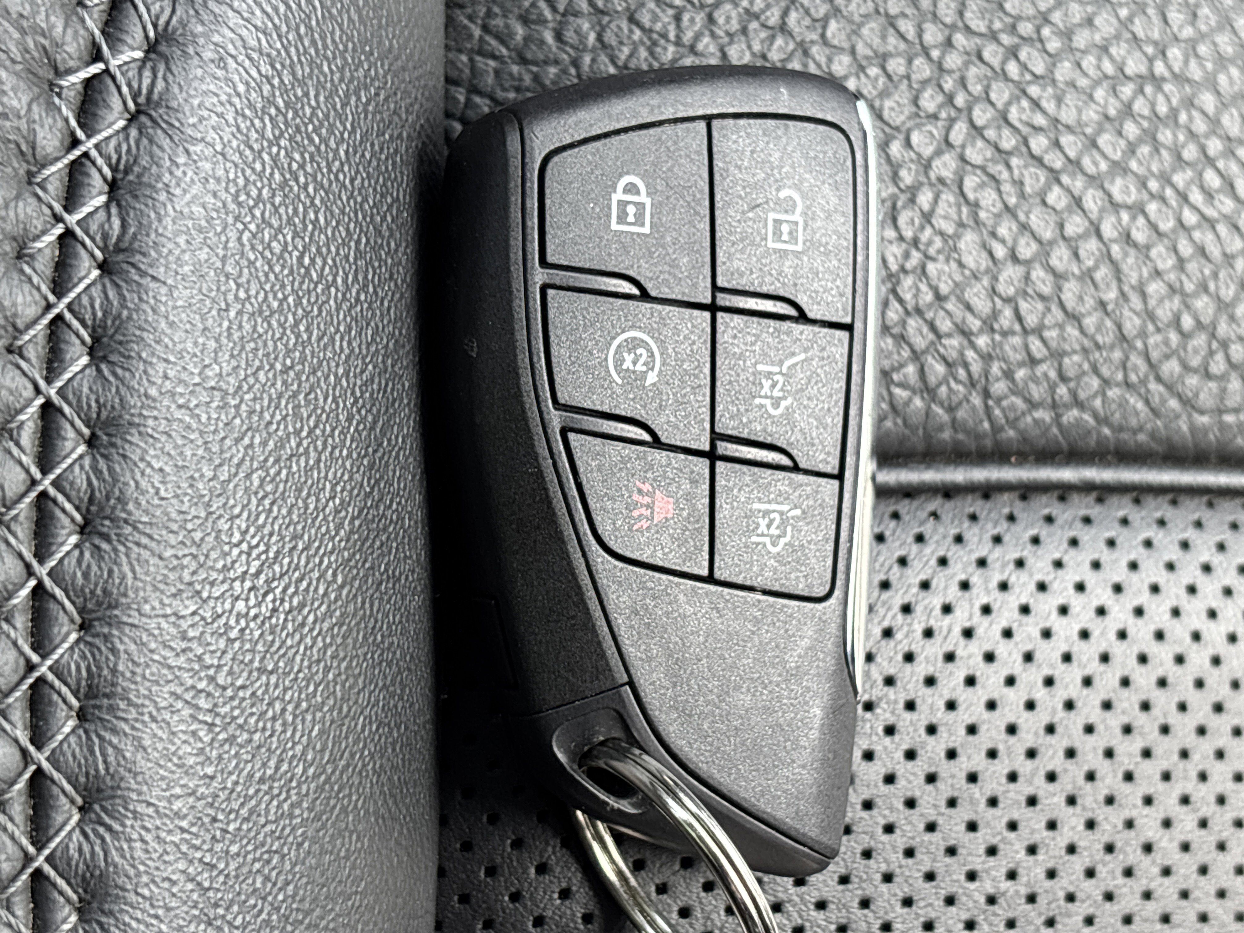 Used 2022 White Frost Tricoat GMC Denali 4WD image 49