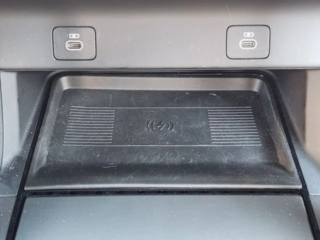 Certified Used 2025 Gray Land Rover SE image 18