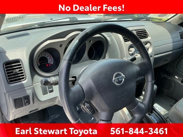 Used 2004 Silver Nissan SE image 25