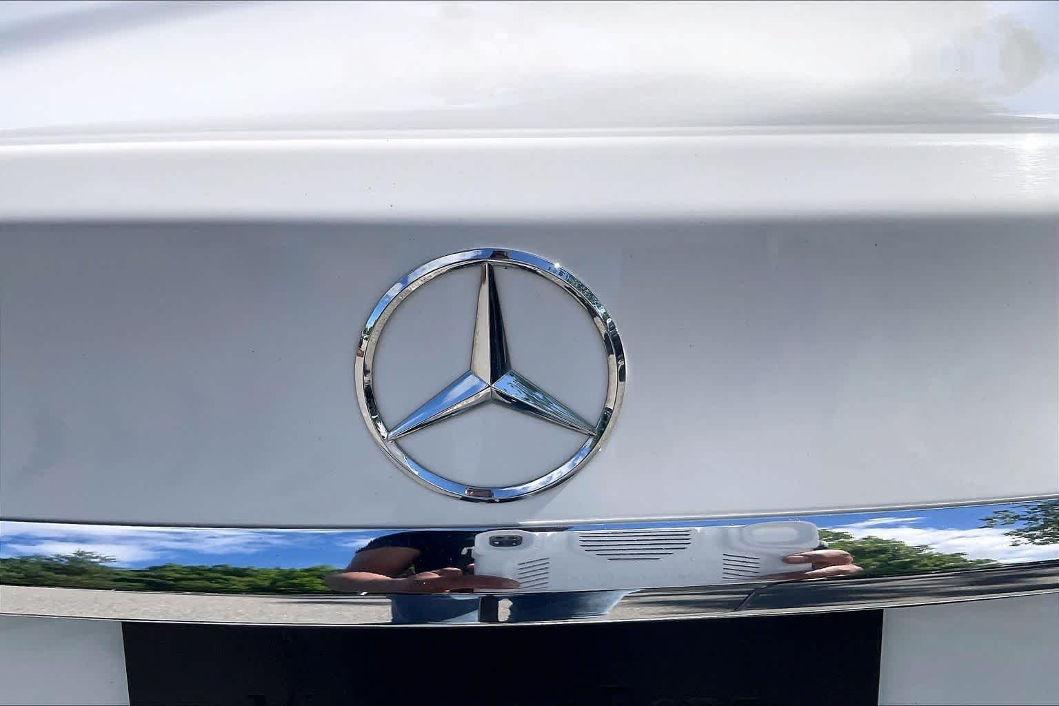 Used 2017 Polar White Mercedes-Benz C 300 image 32