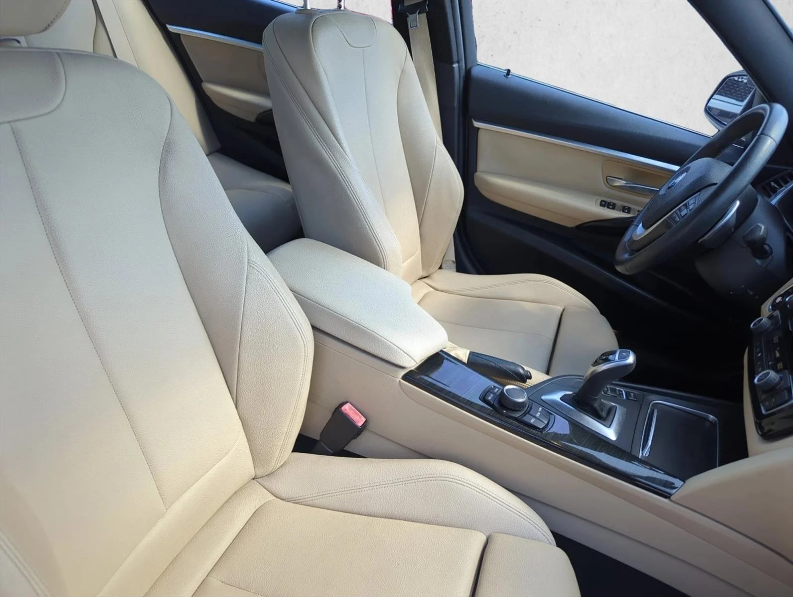 Used 2018 Platinum Silver Metallic BMW 330i image 26