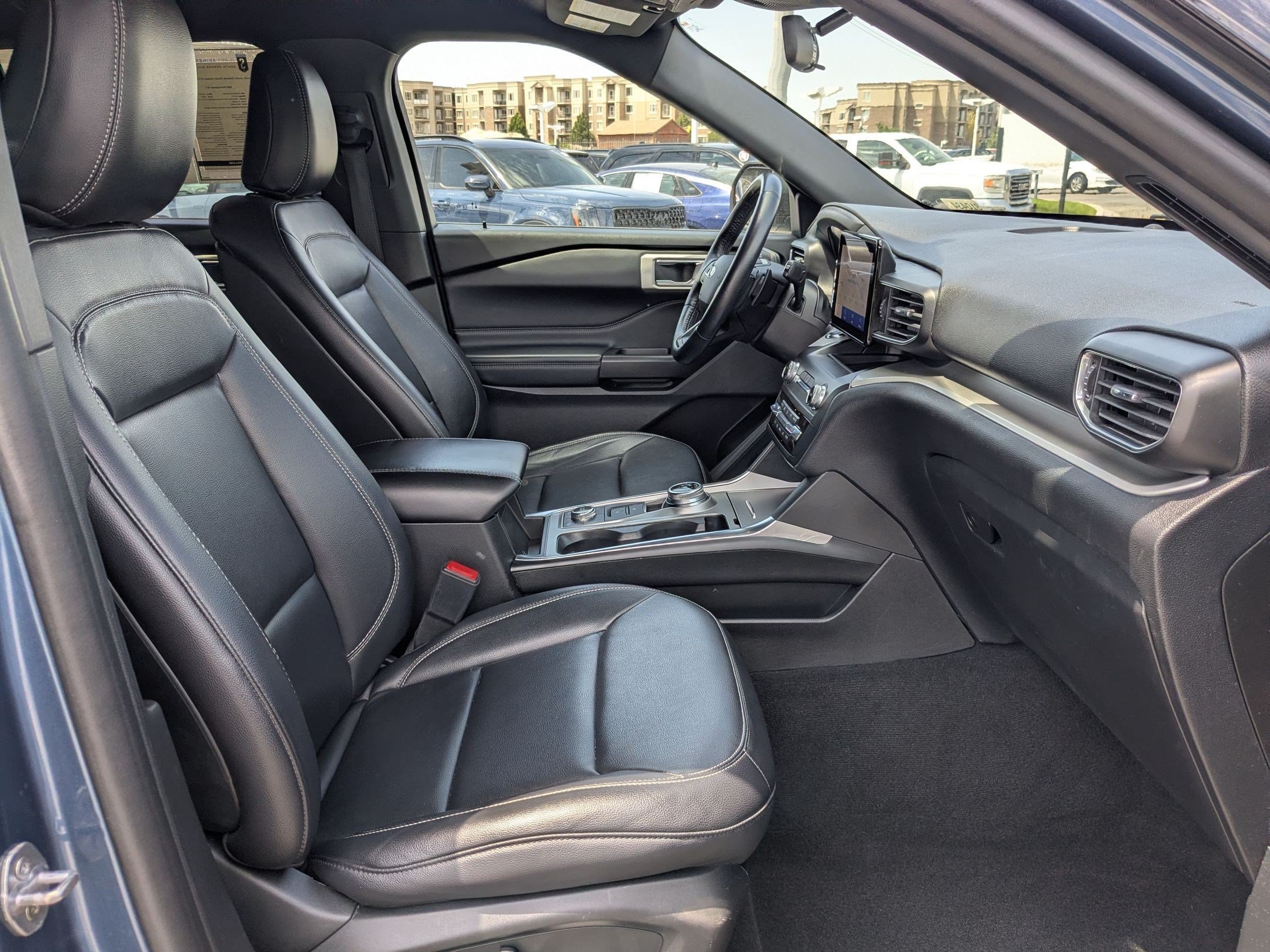 Used 2020 Blue Metallic Ford XLT image 29