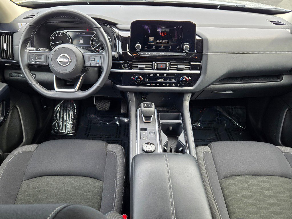 2025 Nissan Pathfinder SV - Photo 21