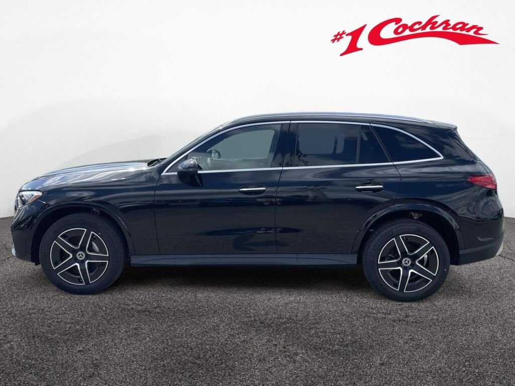 New 2026 2040/Black Mercedes-Benz GLC 300 image 10