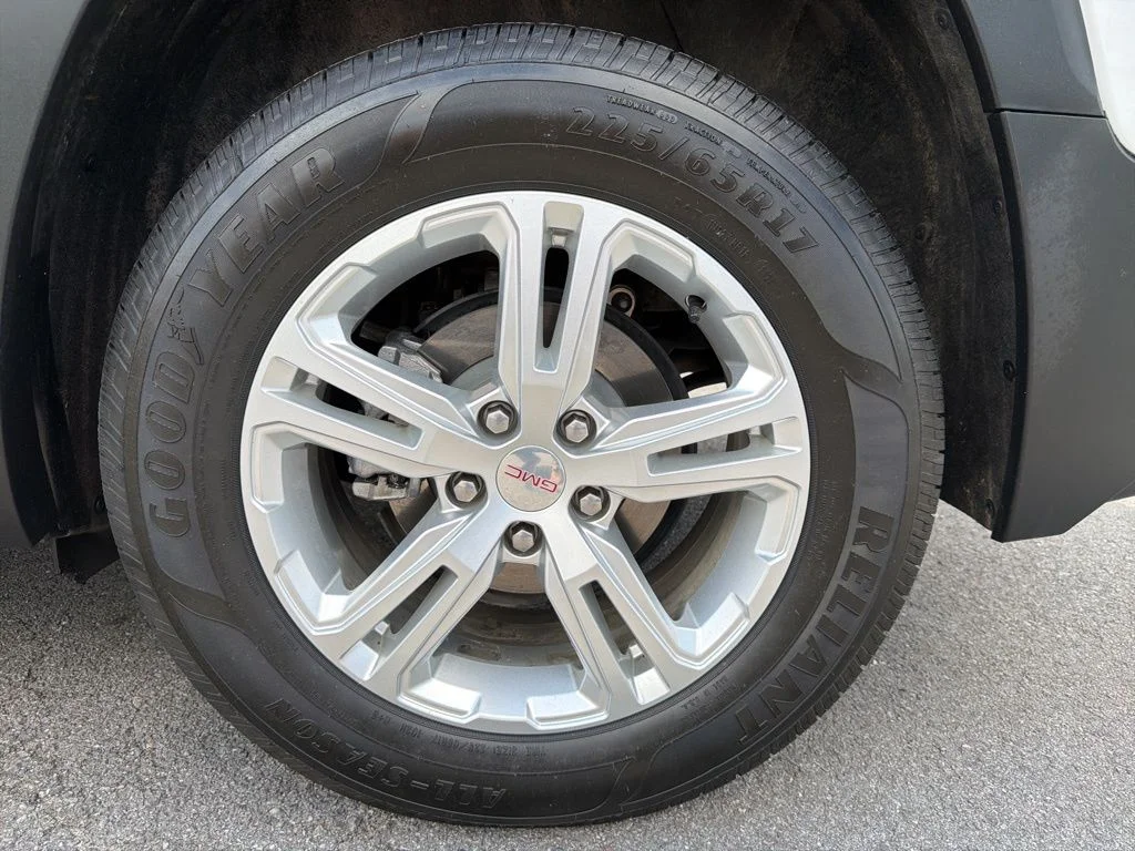 Used 2022 White GMC SLE image 14