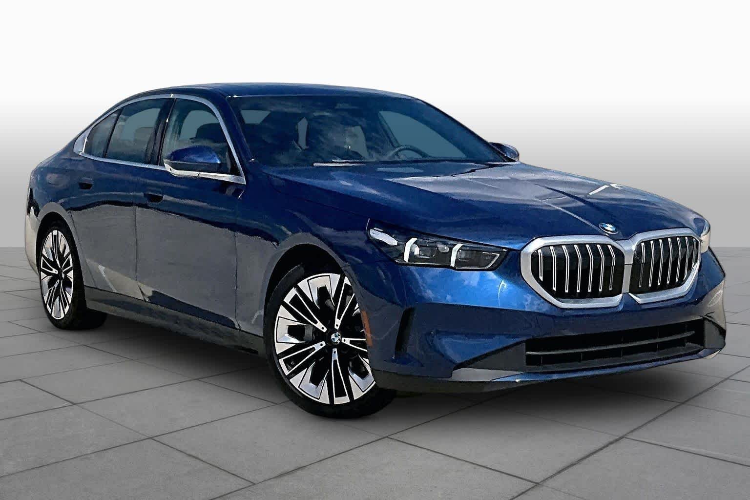 Used 2027 Phytonic Blue Metallic BMW 530i image 2