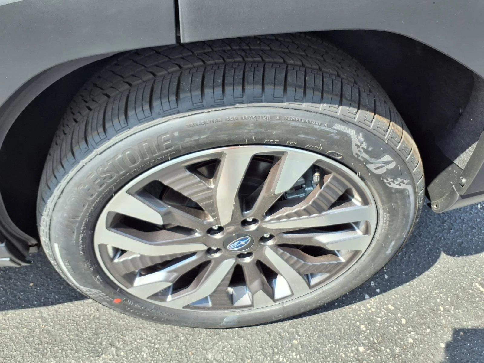 New 2026 ICE SILVER METALLIC Subaru Limited Hybrid image 6