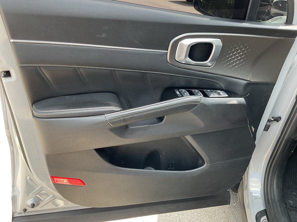 Used 2022 Wolf Gray Kia SX image 21