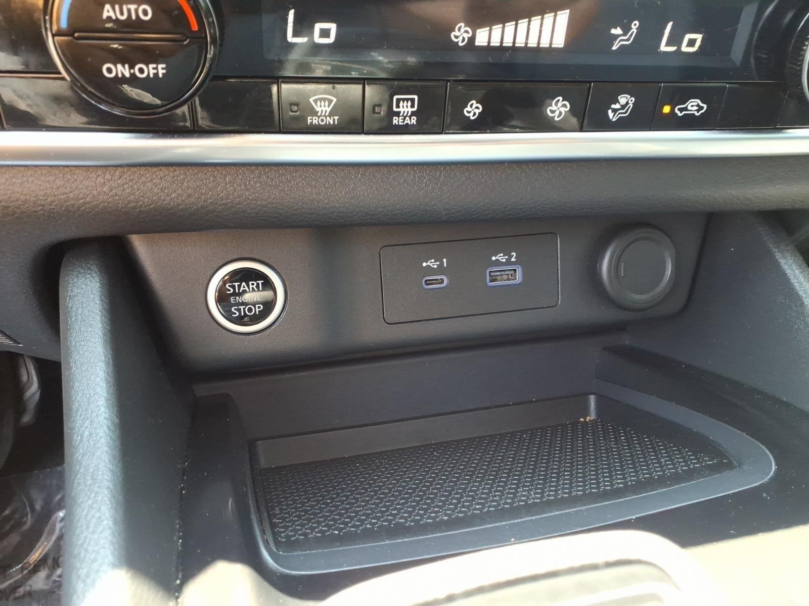 Used 2023  NISSAN SV image 28