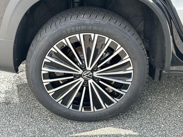 New 2026 Black Volkswagen 1.5T SE image 17