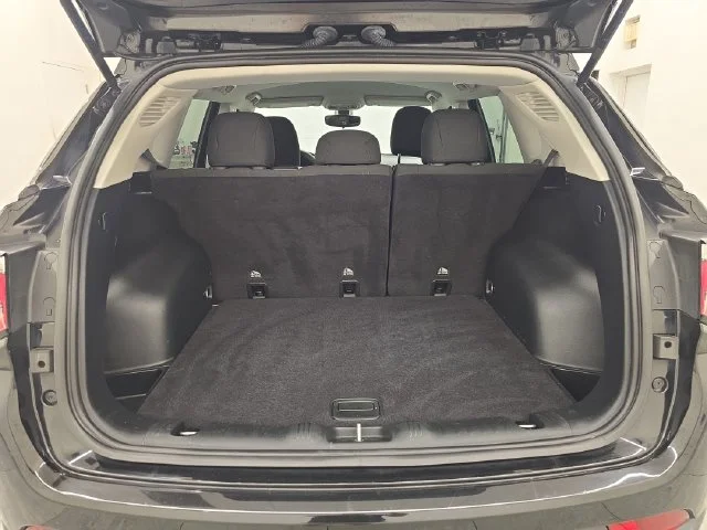 Used 2019 Diamond Black Jeep Sport image 15