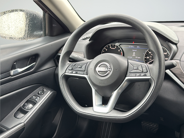 Used 2025 Red Nissan 2.5 SV image 38