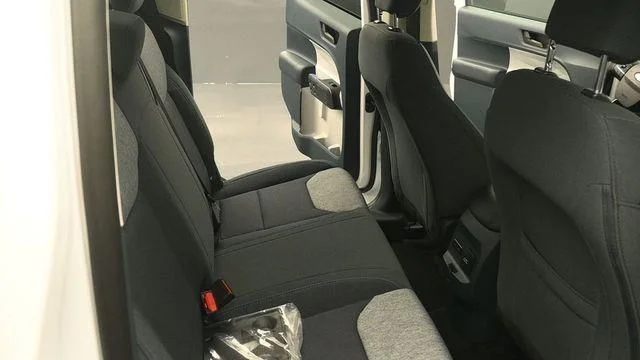 New 2026 Oxford White Ford XLT image 18