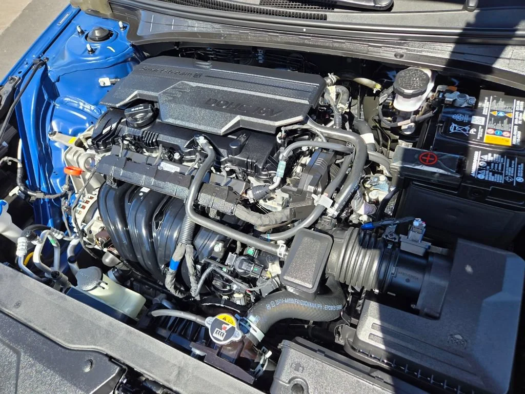 Used 2022 Intense Blue Hyundai Limited image 16