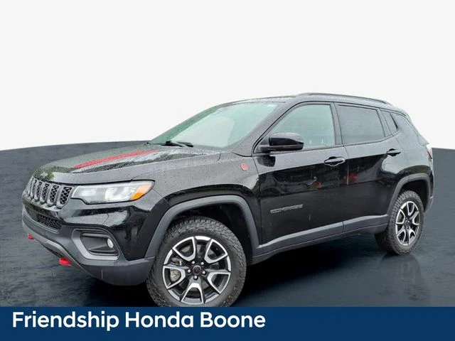 Used 2025 Black Jeep Trailhawk image 2