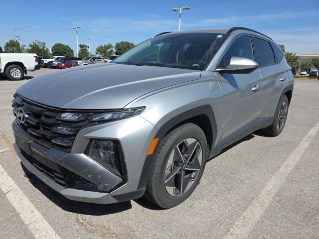 Used 2025 Silver Hyundai SEL image 3