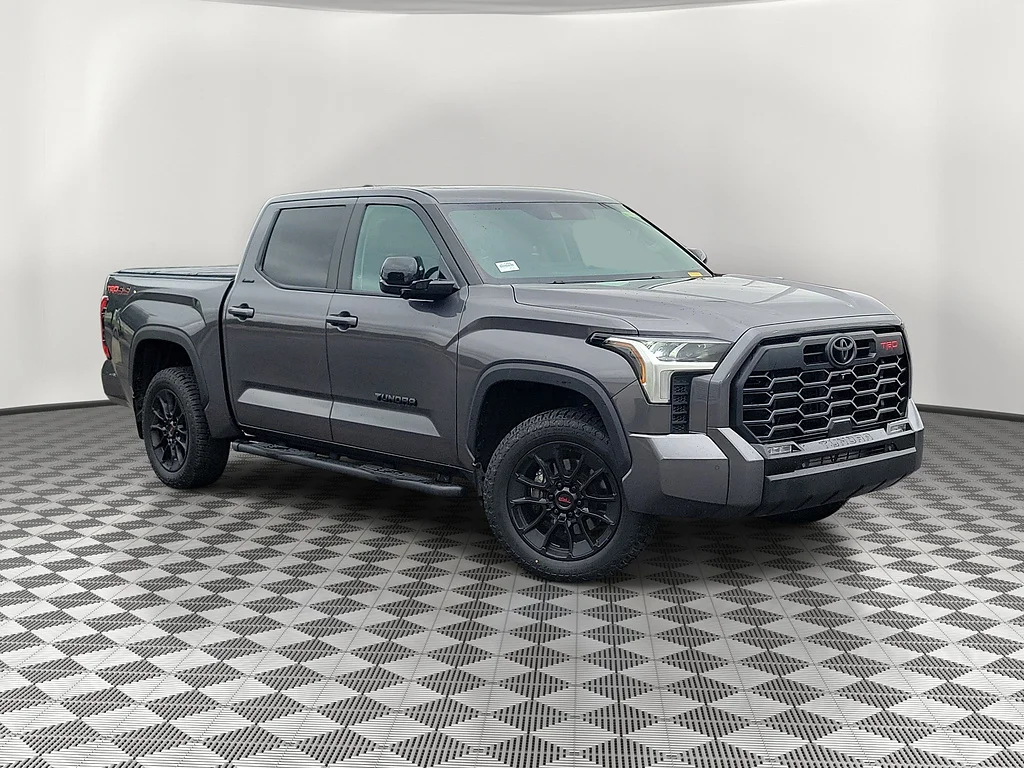 2024 Toyota Tundra 4WD Limited, photo 4 of 12
