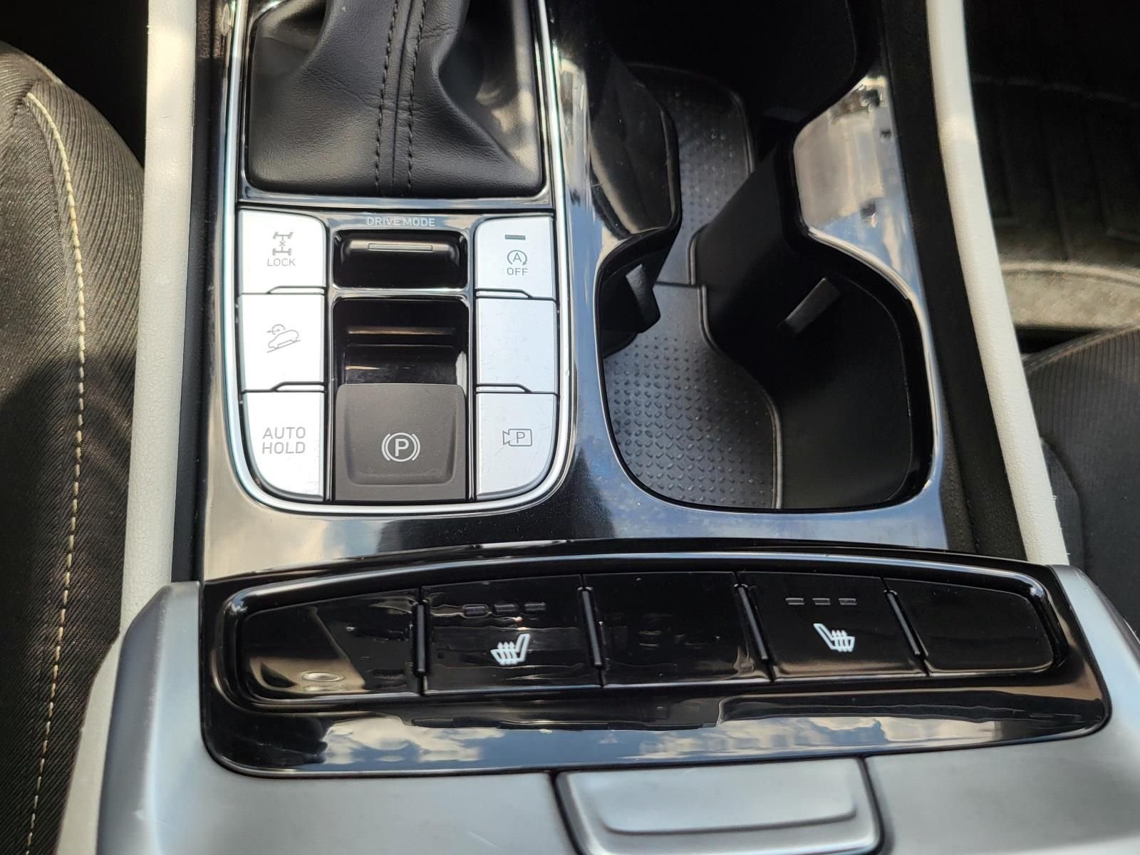 Used 2024 Intense Blue Hyundai SEL image 25