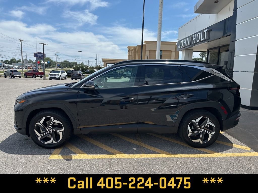 Used 2024  Hyundai Limited image 2