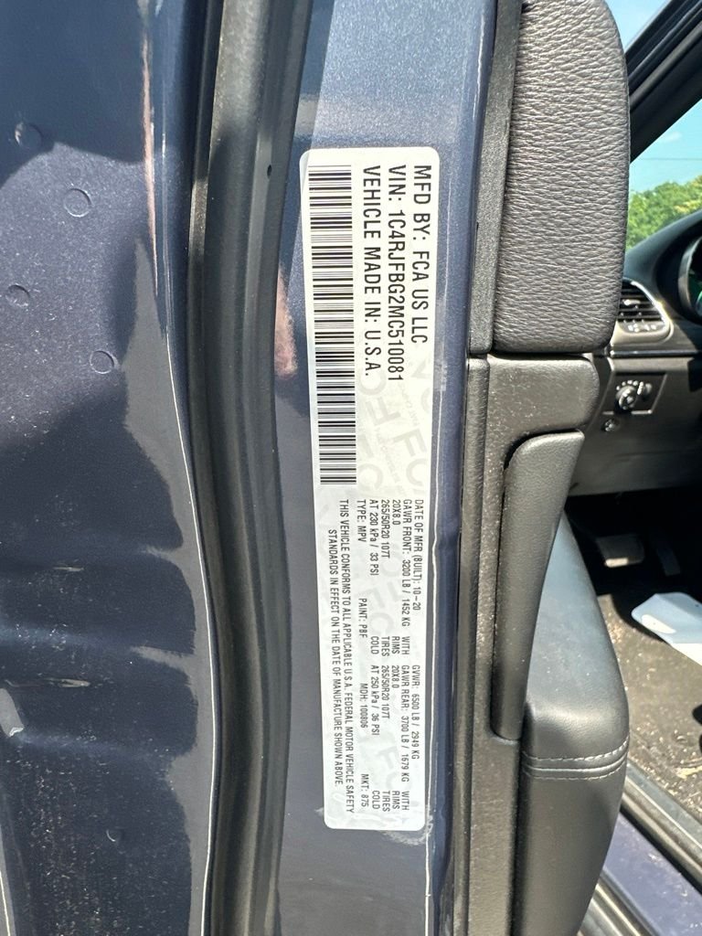 Used 2021 Pacific Blue Clearcoat Jeep Limited image 9