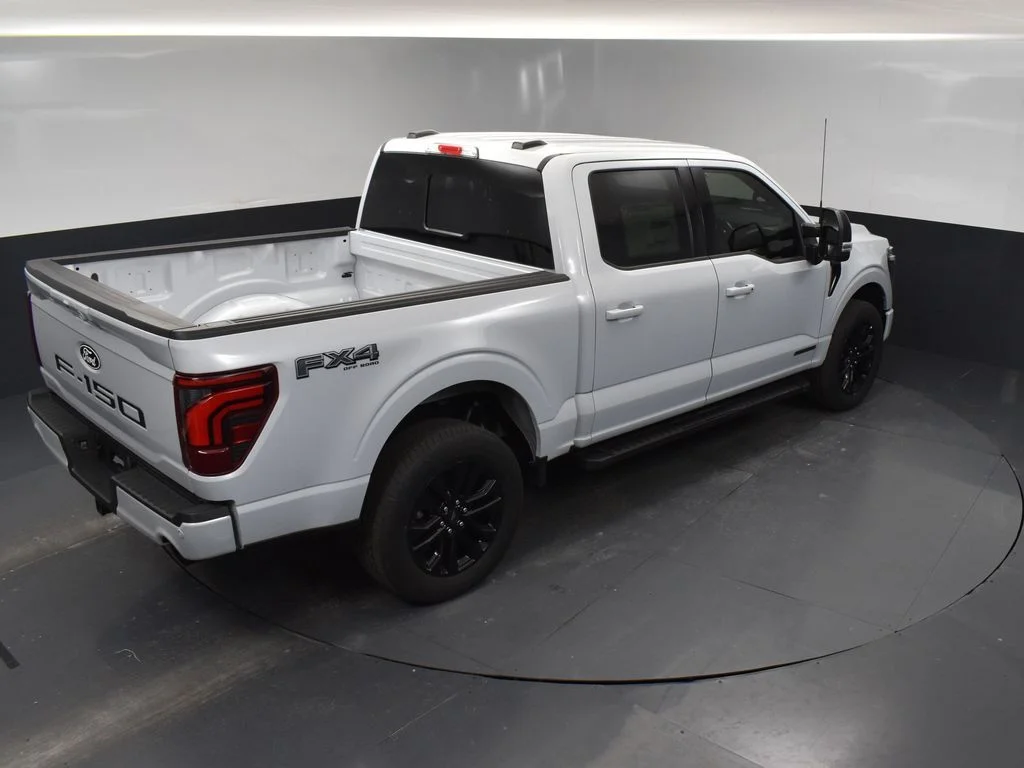 New 2025 White Ford Lariat image 35