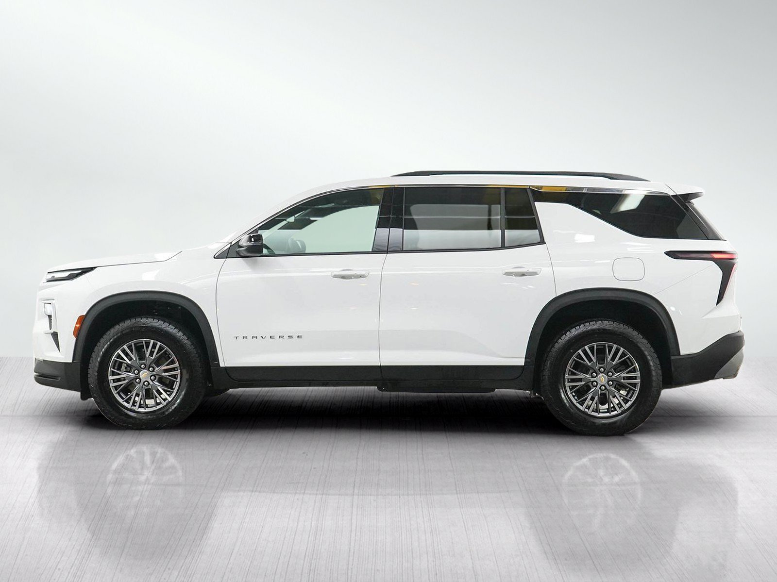 Used 2026 Chevrolet Traverse LT with VIN 1GNEVGKS9TJ161659 for sale in South Saint Paul, Minnesota