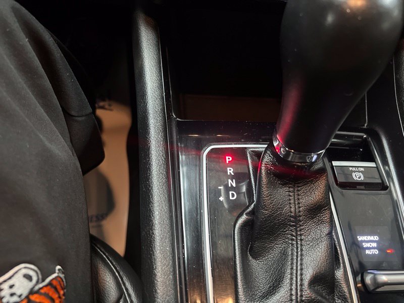 Used 2022 Black Jeep Latitude Lux image 28