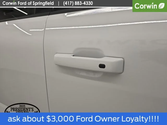 New 2026 Oxford White Ford F-250® XLT image 12