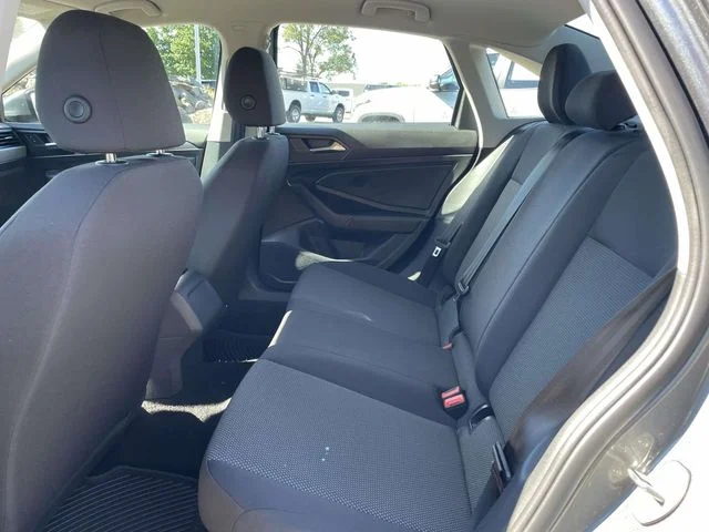 Certified Used 2019 Platinum Gray Metallic Volkswagen 1.4T S image 10