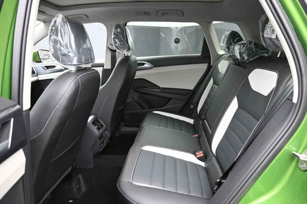New 2026 Green Volkswagen 1.5T SEL image 10