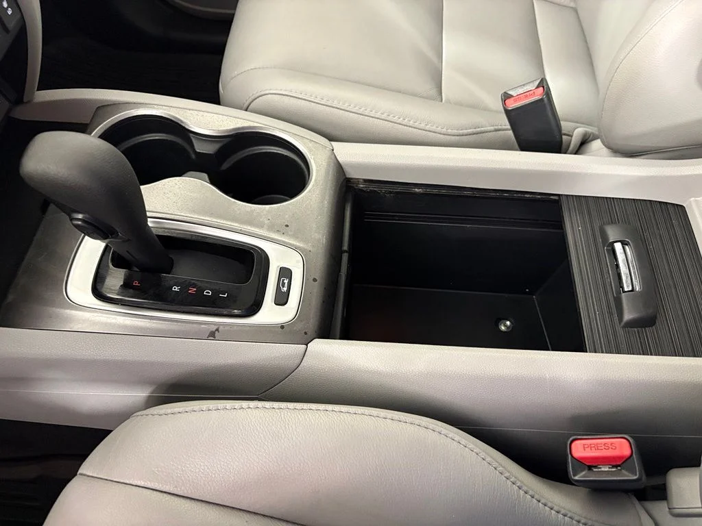 Used 2016  Honda EX-L image 30