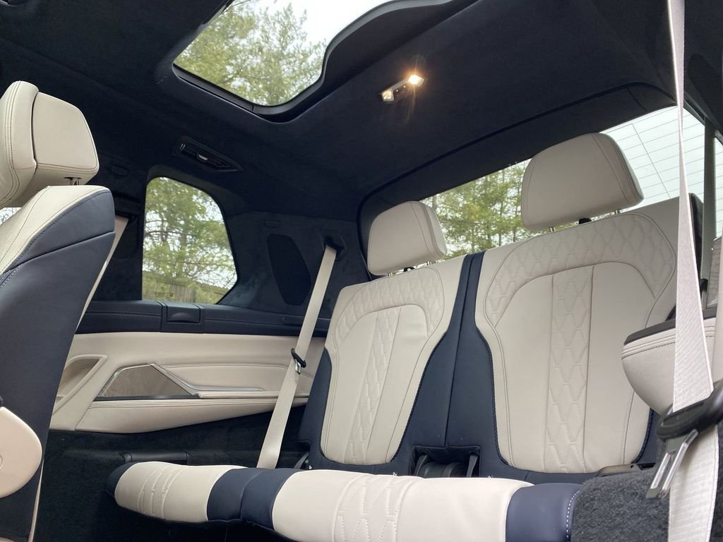 Used 2020 White BMW xDrive40i image 50