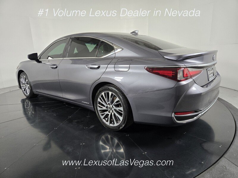 Used 2020 Gray Pearl Lexus 300h image 4