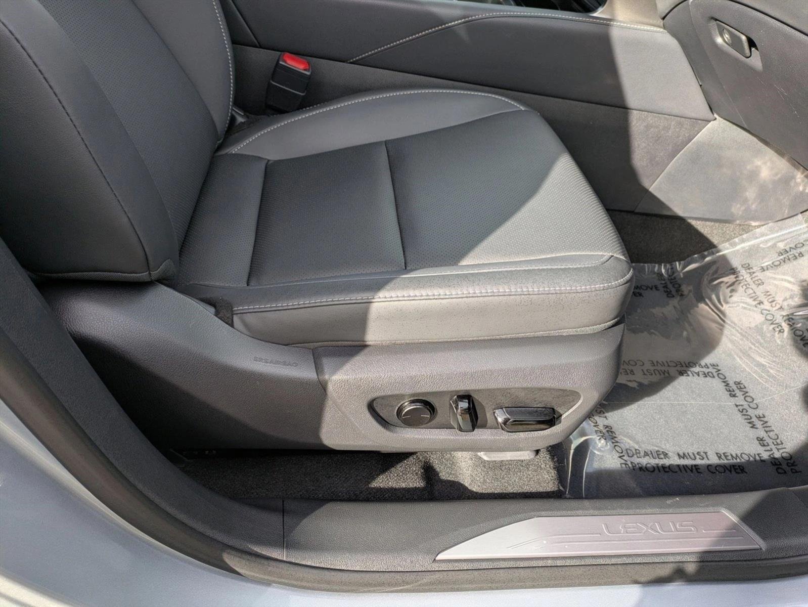 2024 Lexus RX 350 - Photo 16