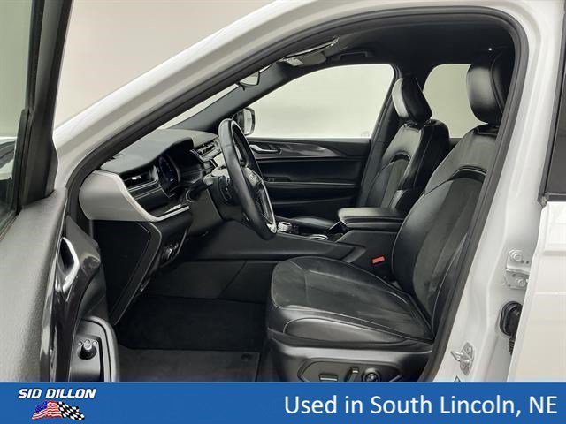 Used 2022 Bright White Clearcoat Jeep Altitude image 17