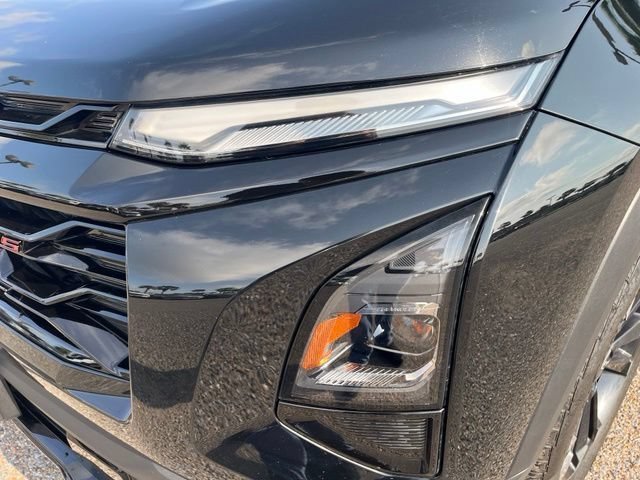 Used 2025 Mosaic Black Metallic Chevrolet RS image 4