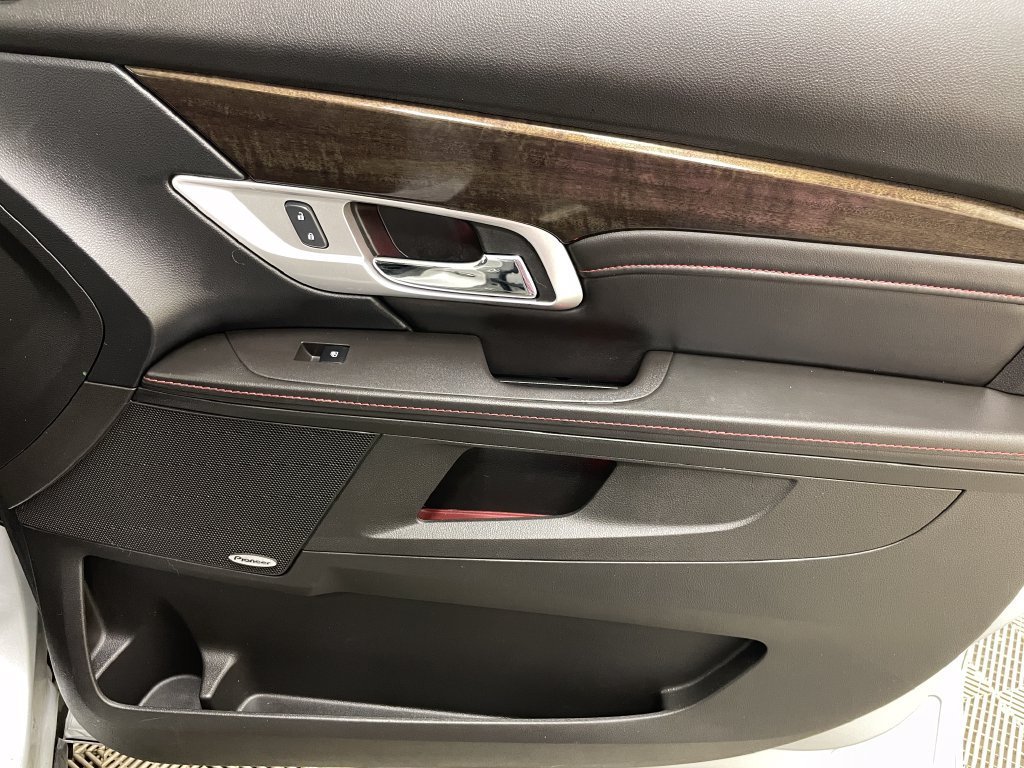 Used 2015 QUICKSILVER METALLIC GMC Denali image 41