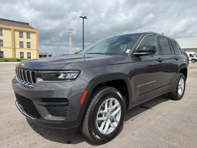 2026 Jeep Grand Cherokee Laredo