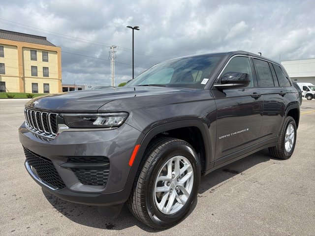 2026 Jeep Grand Cherokee Laredo