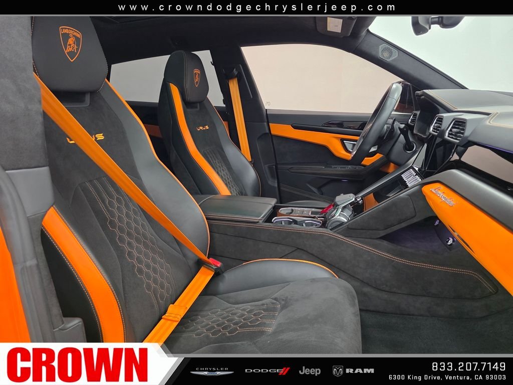 Used 2024  Lamborghini S image 18